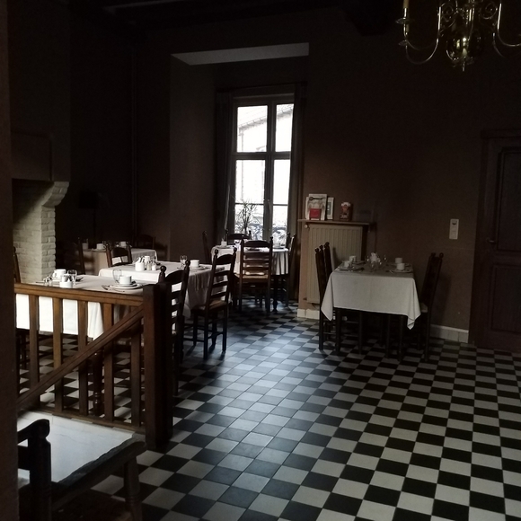 Meet your Posher, Sheila - Picture 8 of 16